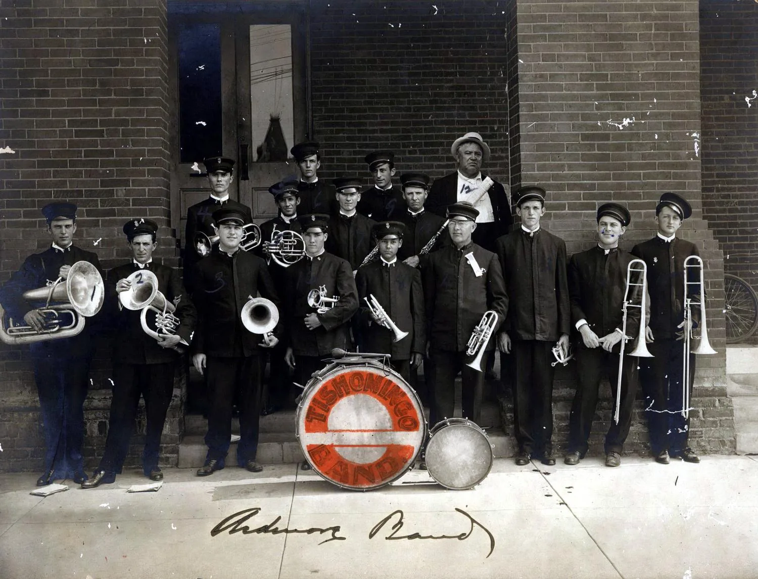 Ardmore-Tishomingo band at the dedication of the Confederate Veterans Home, c1910.
