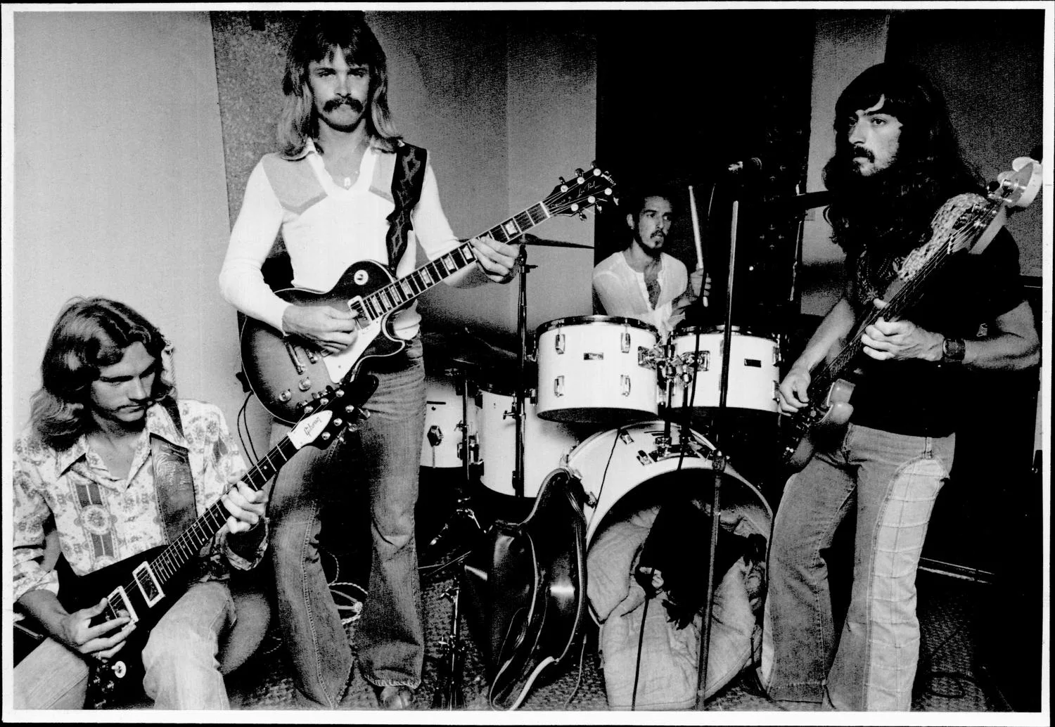Oklahoma ( rock band ), formerly known as Ringes ( amusement ).