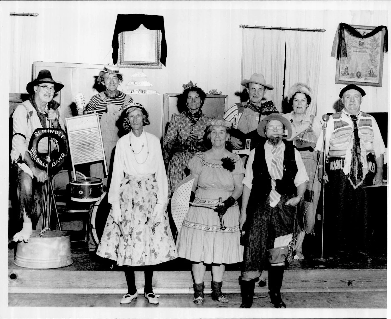 Seminole Hill Billy Band / Amusement.